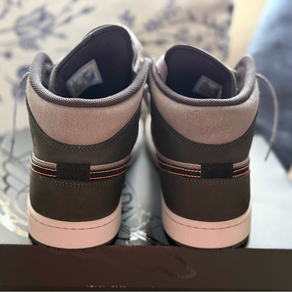 Air Jordan 1 SE Night Stadium - Picture 4 of 6